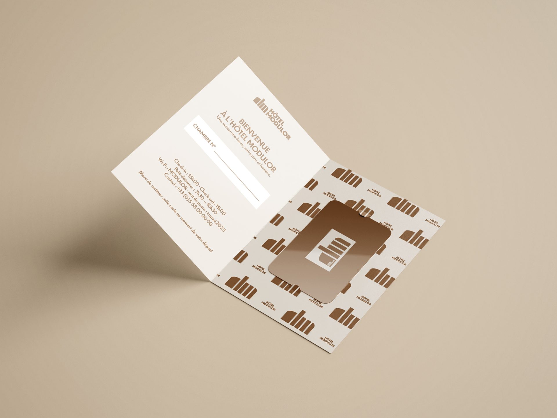 Identité Visuelle hôtel Modulor par le studio de graphisme Rhoedaé au Pays Basque