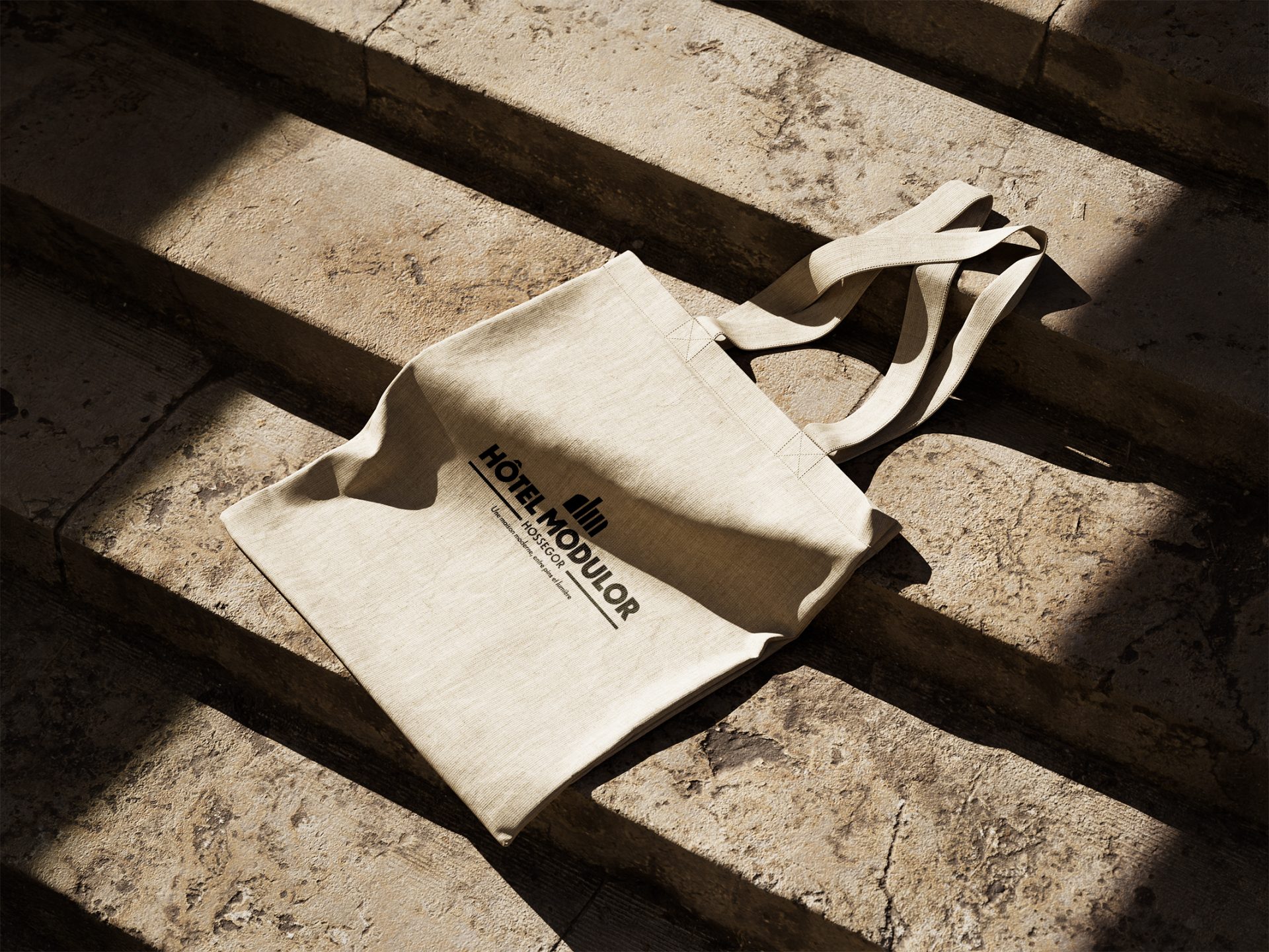 Identité Visuelle hôtel Modulor par le studio de graphisme Rhoedaé au Pays Basque