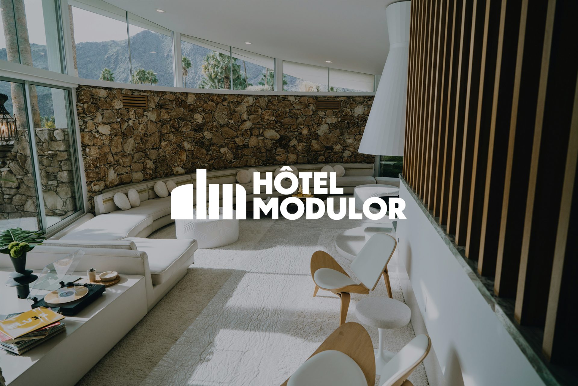 Identité Visuelle hôtel Modulor par le studio de graphisme Rhoedaé au Pays Basque